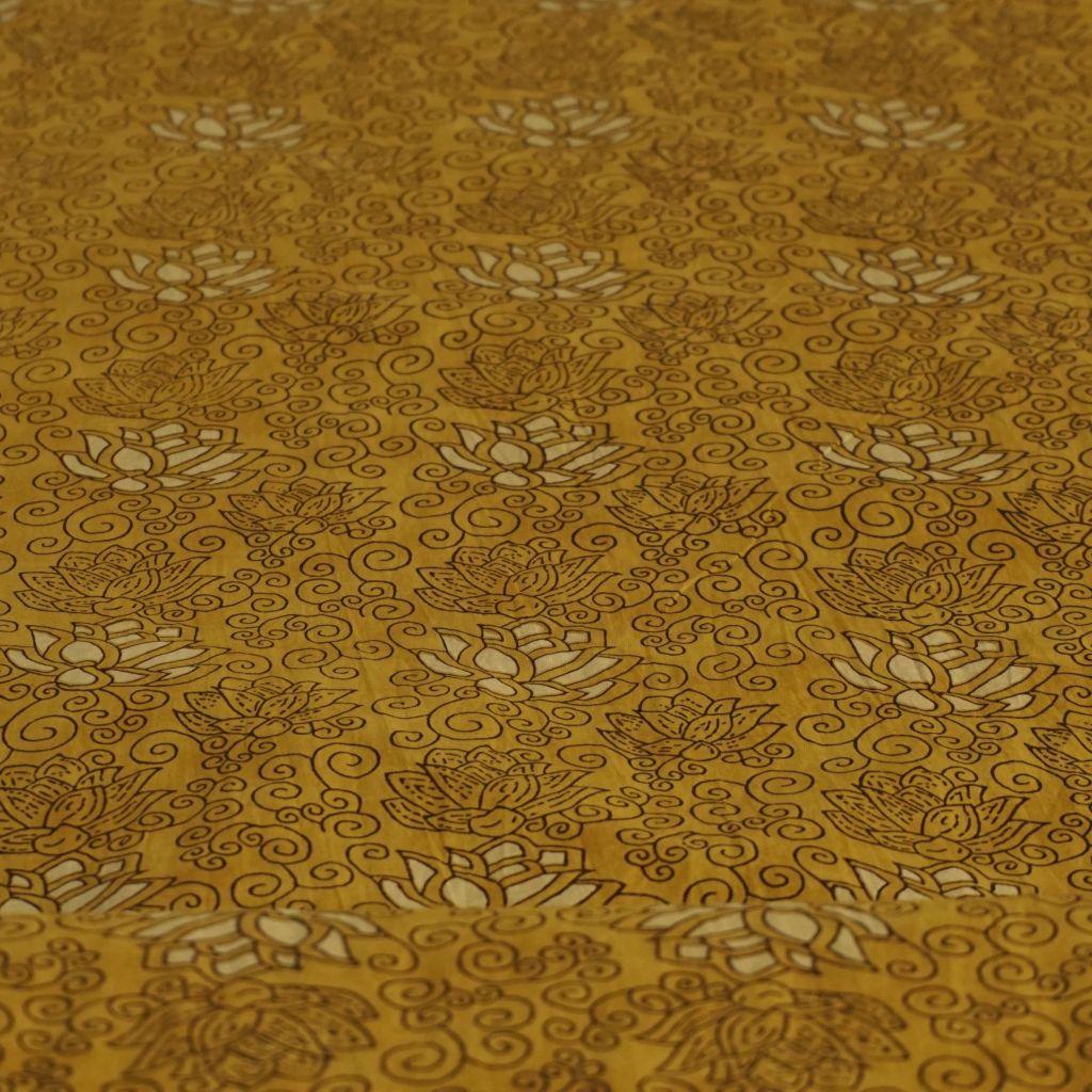 Voile leichte Baumwolle Lotusblüte Ranken senfgelb